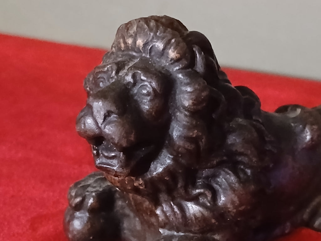 belle petite sculpture du lion de Belfort