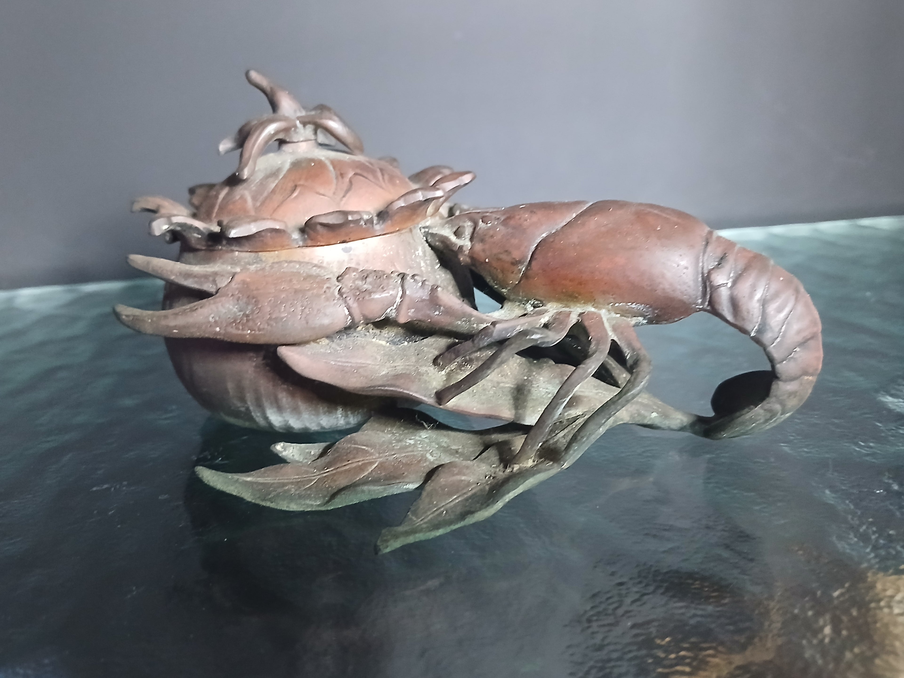 Rare encrier en bronze du XIXe siècle représentant une écrevisse
