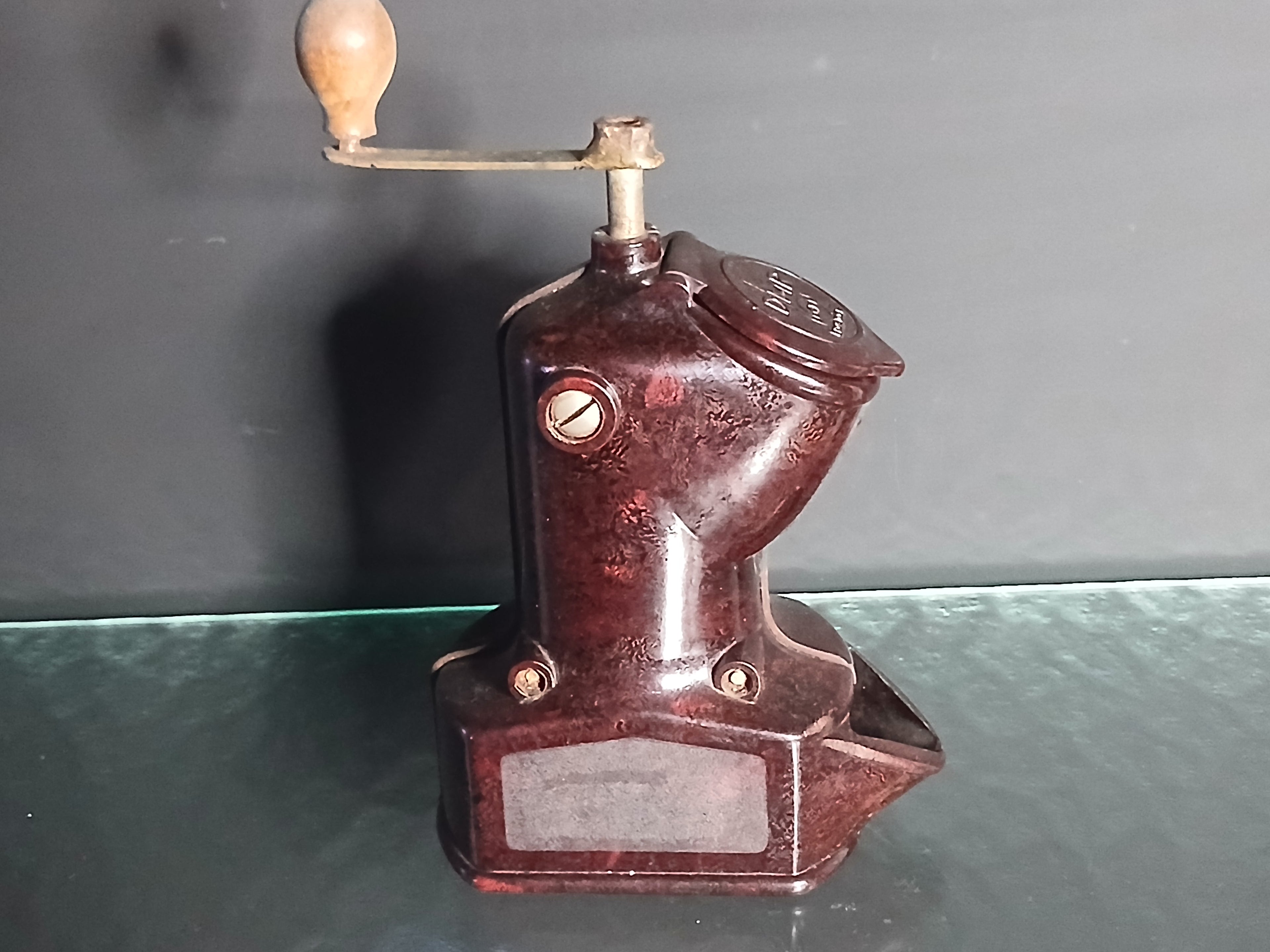 moulin à café en bakélite de la marque DMR ROSTOCK 1920 - 1940