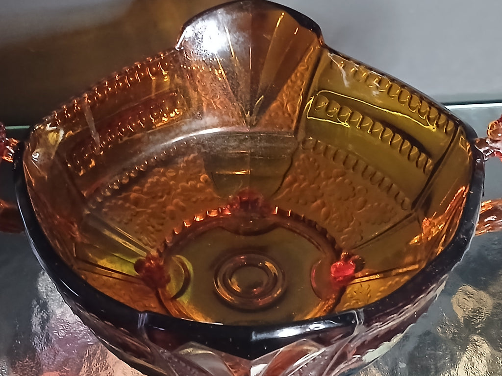 Splendide coupe Art Déco en verre ambré