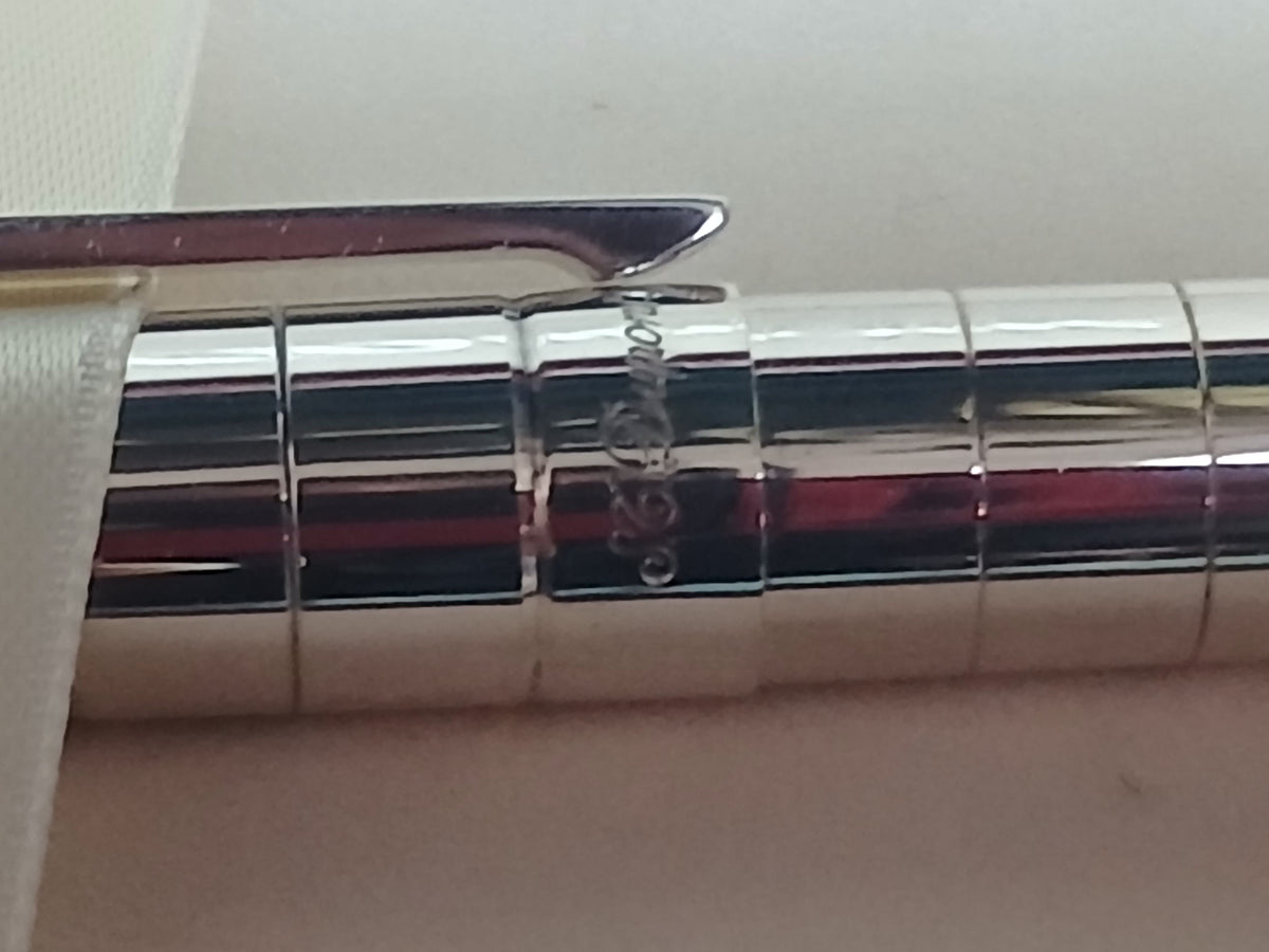 Stylo bille Dupont plaqué argent