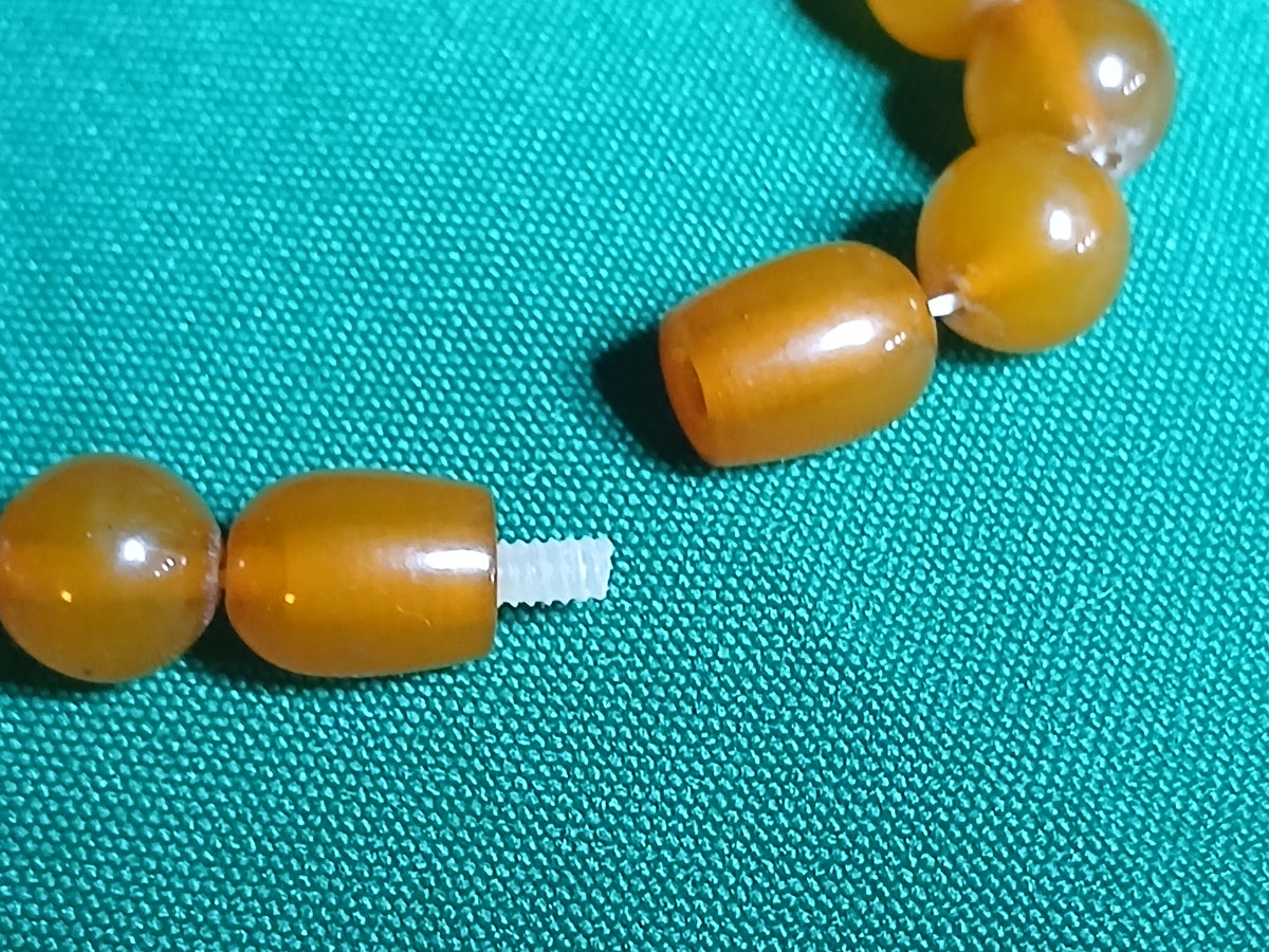 Collier en bakélite de couleur orange 1950