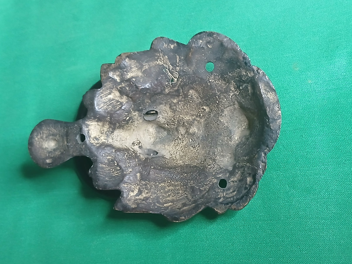 Ancien heurtoir de porte en bronze massif