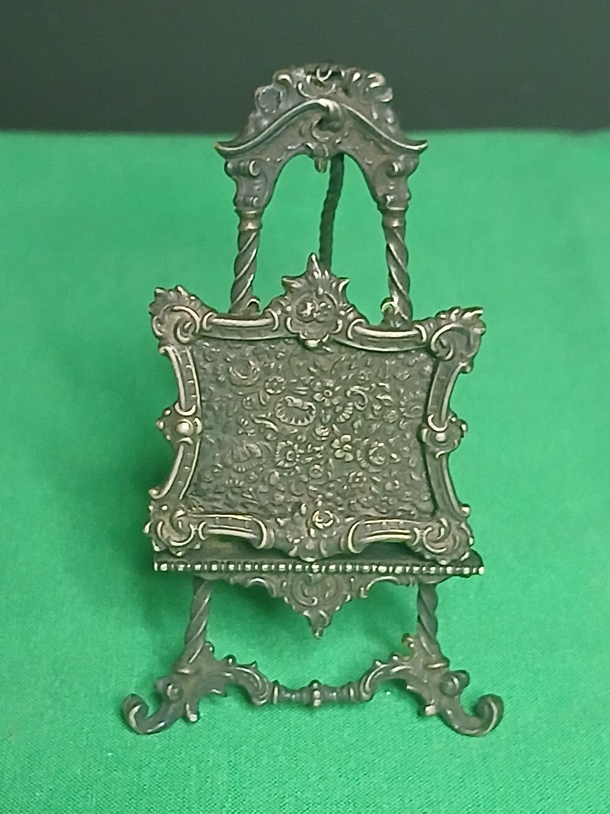 Rare Magnifique porte photo miniature Art Nouveau du début du XXe siècle.
