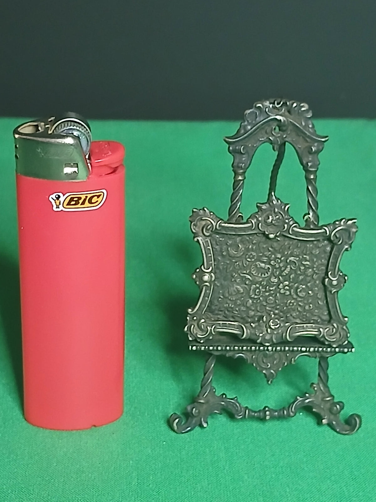 Rare Magnifique porte photo miniature Art Nouveau du début du XXe siècle.