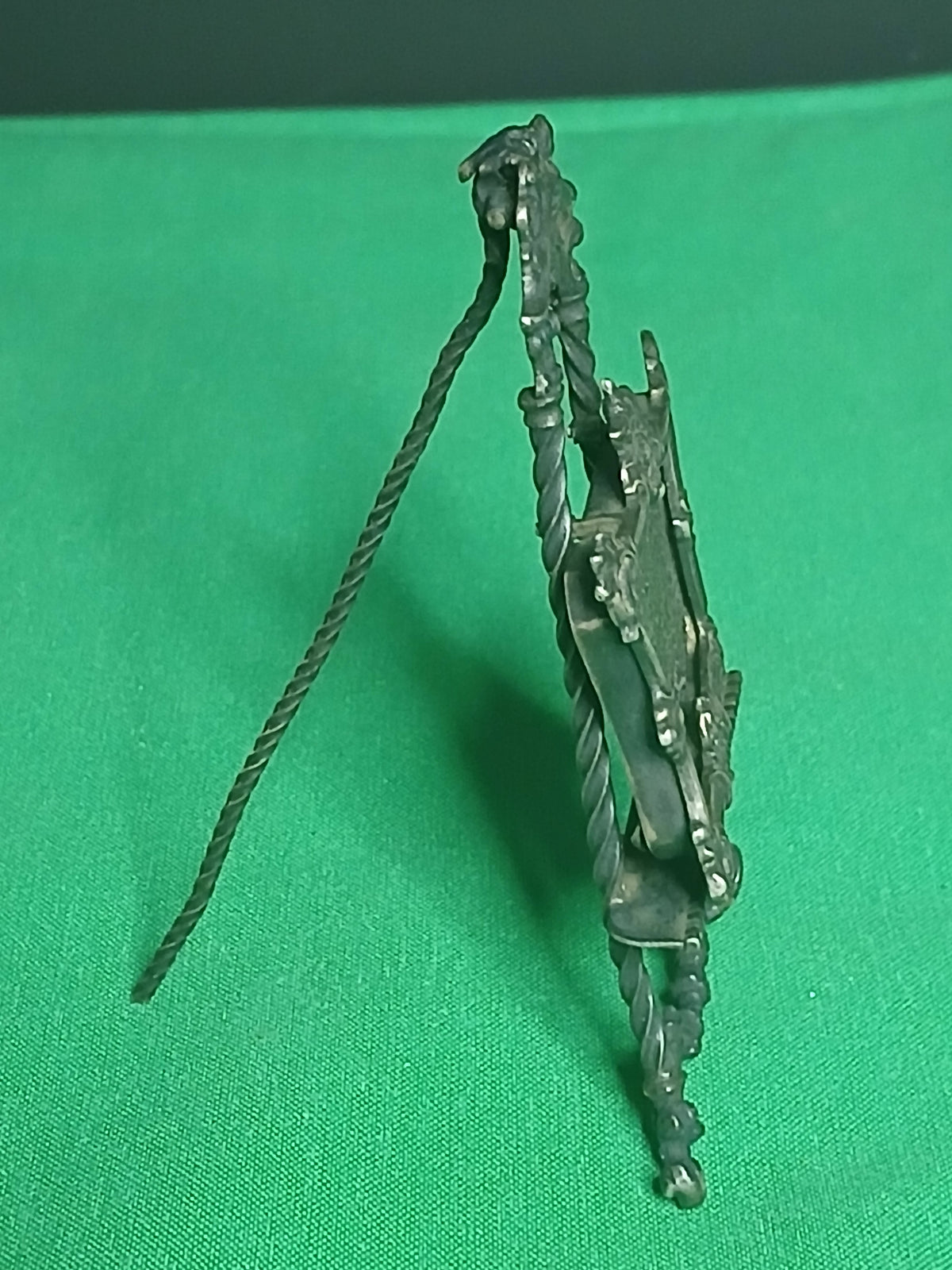 Rare Magnifique porte photo miniature Art Nouveau du début du XXe siècle.
