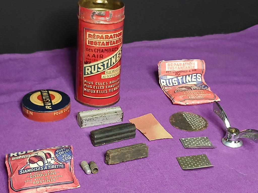 Belle boite publicitaire " RUSTINES " et ses accessoires .... 1920 - 1930
