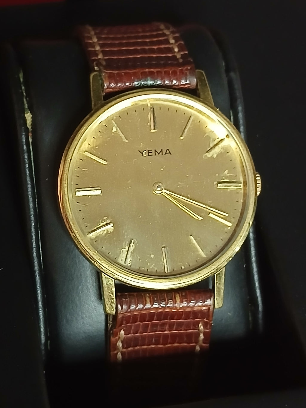 Montre de ville mécanique YEMA vintage 1960 / 70