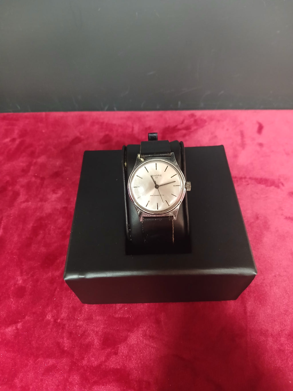 Montre vintage ANCRE 17 ANTIMAGNETIC  année 1950.