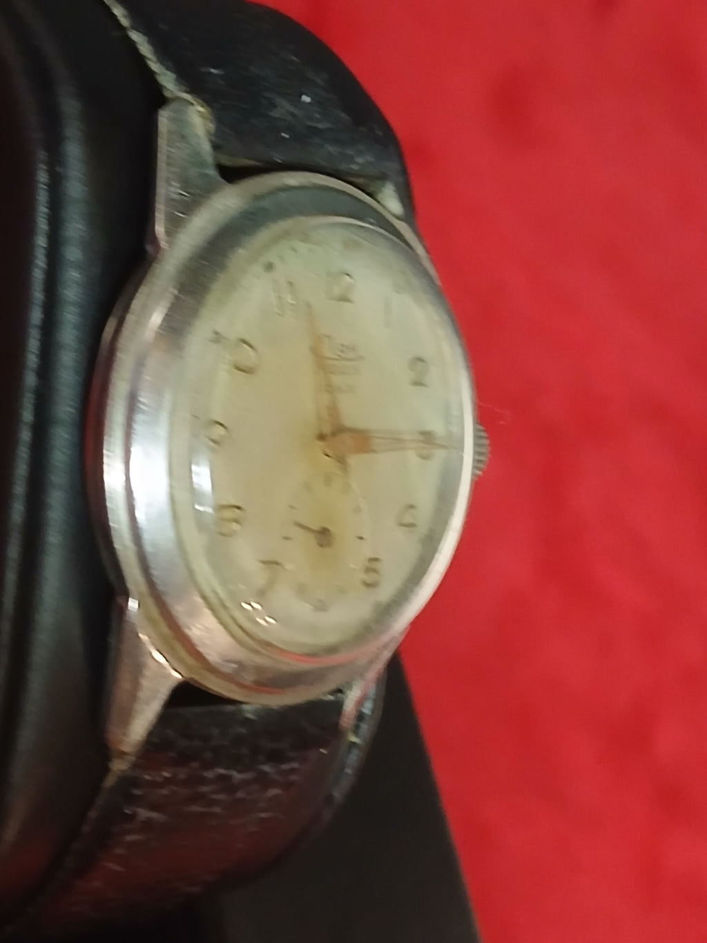 Montre mécanique vintage Elgé (L.G.), 1940 / 50