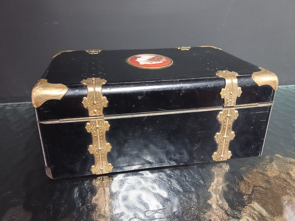 Coffret à bijoux Napoléon III fin XIXe siècle en bois laqué noir