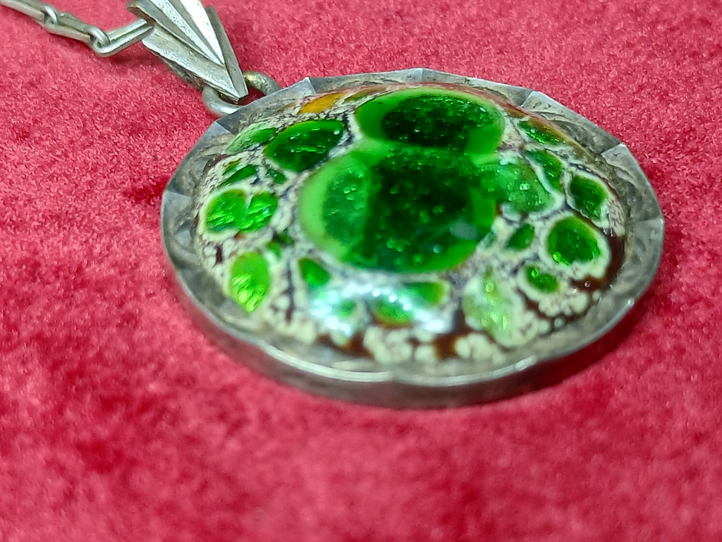 Pendentif ancien en émail de Limoges signé M. Bétourné   1960