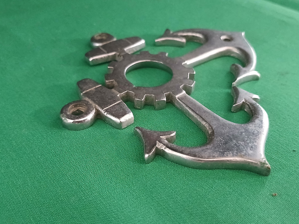 Cache serrure en aluminium militaire marine, origine allemande années 1960.