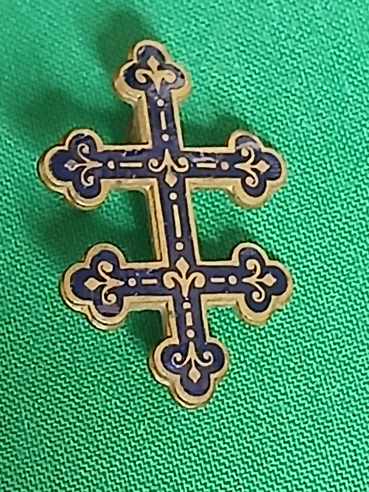 Broche patriotique ancienne en croix de Lorraine tréflée   1944-1945