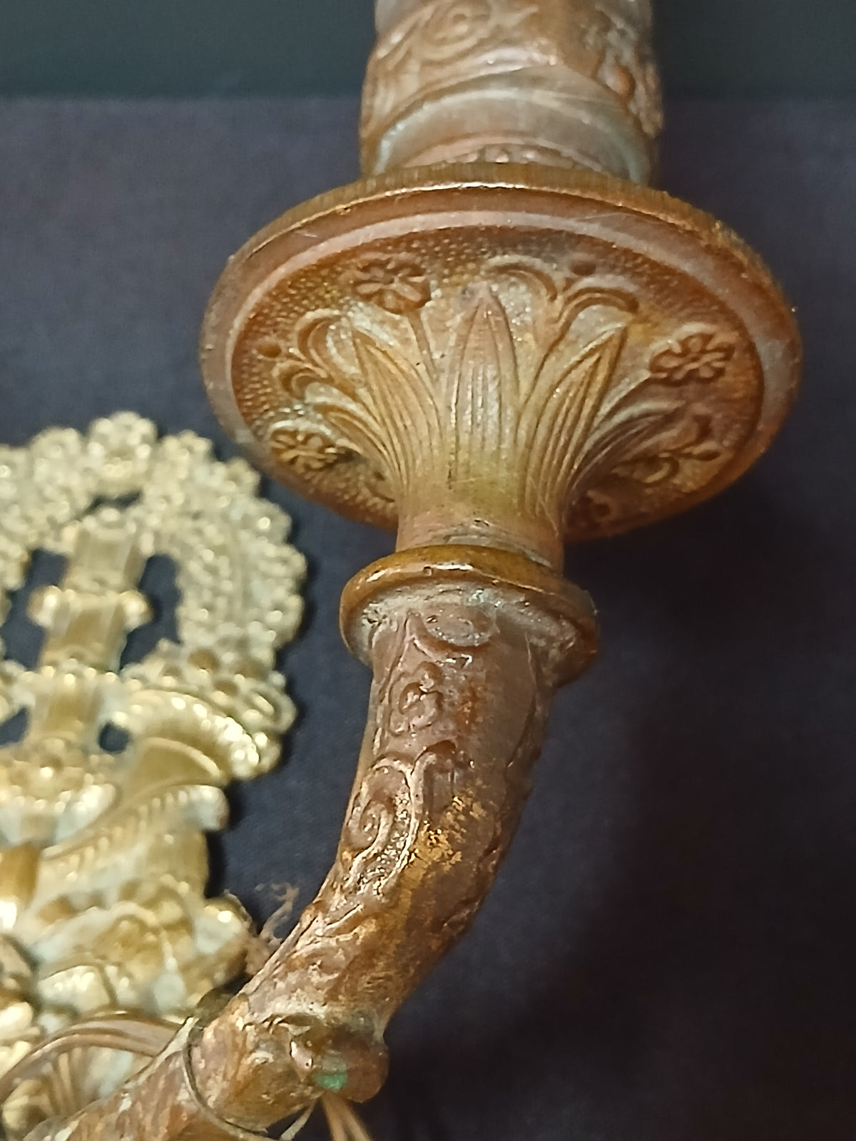 Paire d'appliques murales d'époque Empire (vers 1830) en bronze