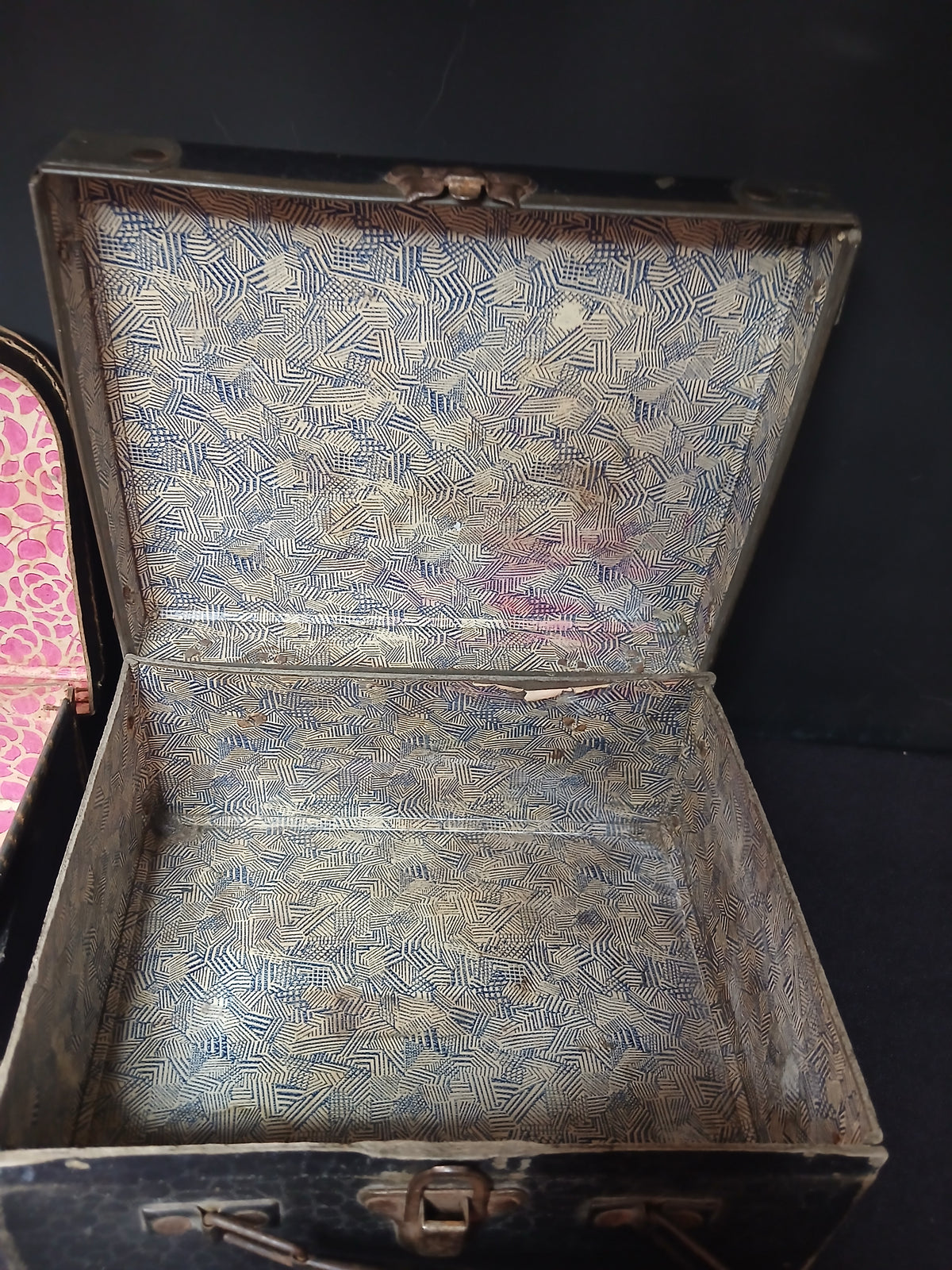 paire de Valisettes vintage en carton bouilli, années 1930–1950.