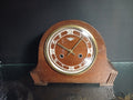 Élégante horloge à poser Art Déco datant des années 1920-1930
